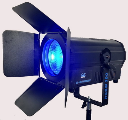 Généralité RGBW 300W Fresnel Spot Light (Objectif de Fresnel) fournisseur