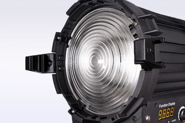Lumières de studio de télévision 200W LED Fresnel Éclairage de scène Bi Couleur Haute TLCI / CRI Avec Contrôle DMX ((Pole-Operated Yoke) fournisseur