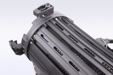 Lumières de studio de télévision 200W LED Fresnel Éclairage de scène Bi Couleur Haute TLCI / CRI Avec Contrôle DMX ((Pole-Operated Yoke) fournisseur