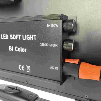 260WHigh CRI/TLCI DMX et LED de contrôle LCD intégré (Lumières du panneau d'interview) fournisseur